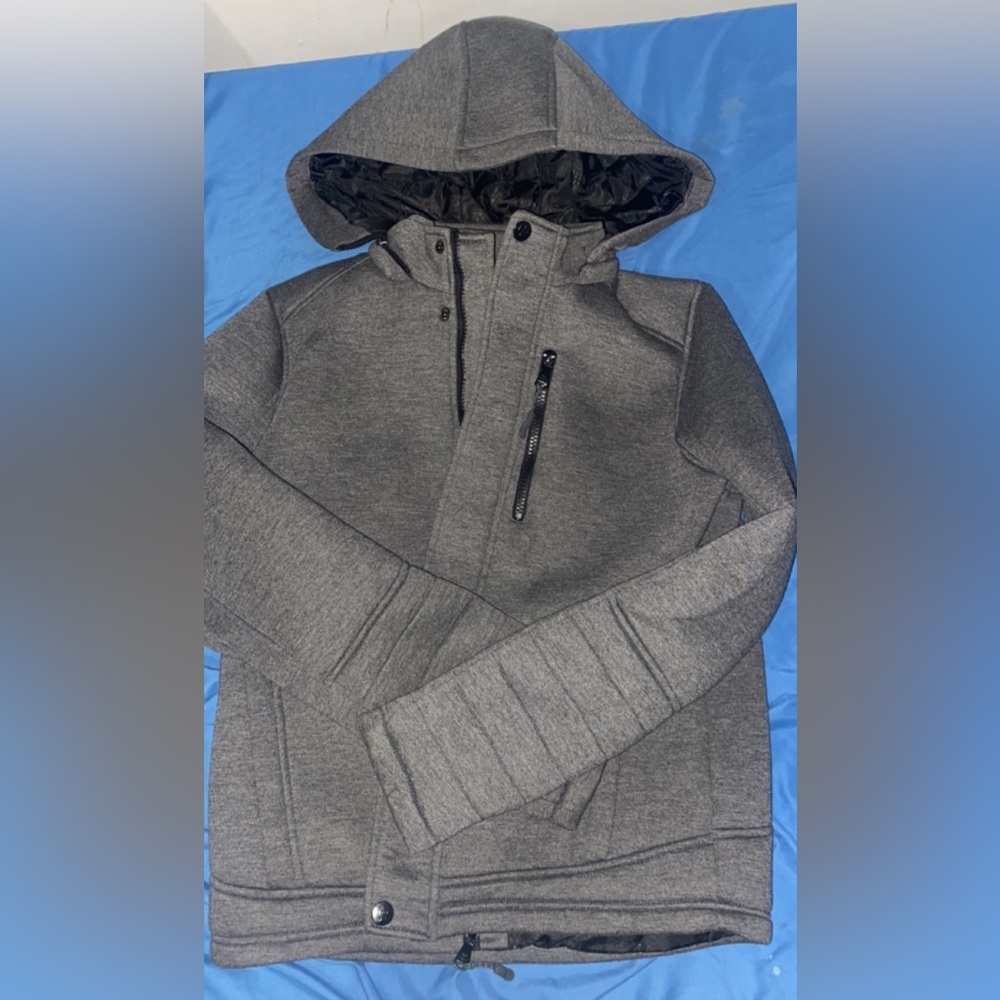 Gray urban republic jacket. Great for winter. Used a couple times. 👍🏽